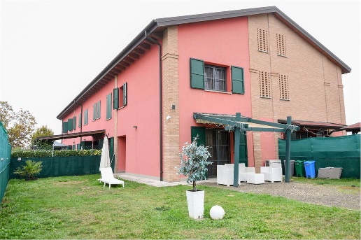 casa indipendente in vendita a Sant'Agata Bolognese