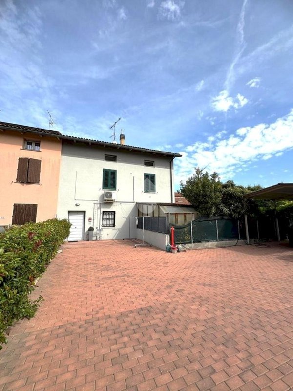 casa indipendente in vendita a Sant'Agata Bolognese