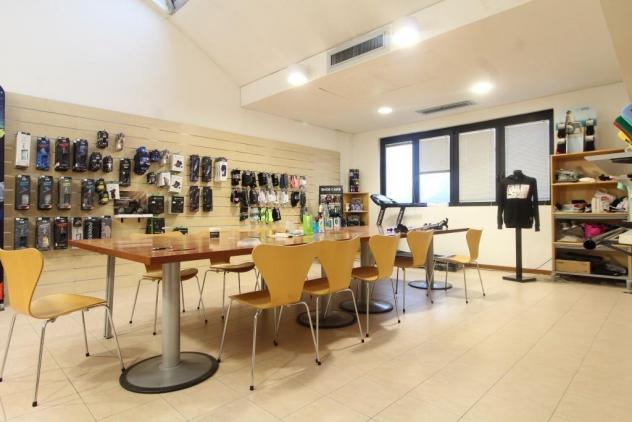 locale commerciale in vendita a Sasso Marconi