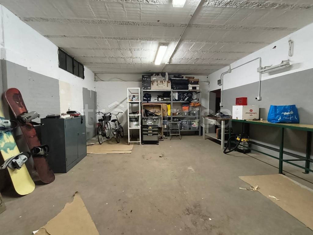 locale commerciale in vendita a Sasso Marconi