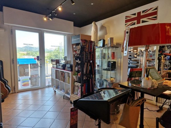 negozio in vendita a Sasso Marconi