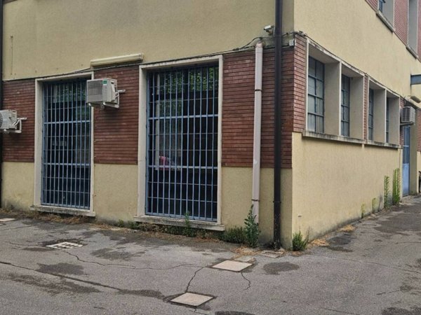 locale commerciale in vendita a Sasso Marconi