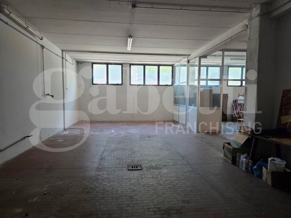 locale di sgombero in vendita a Sasso Marconi