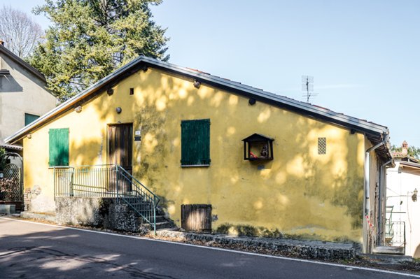 casa indipendente in vendita a Vergato in zona Tolè