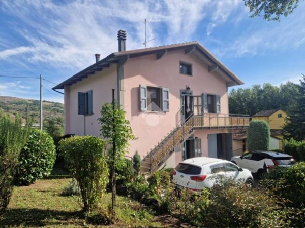 casa indipendente in vendita a Vergato in zona Riola