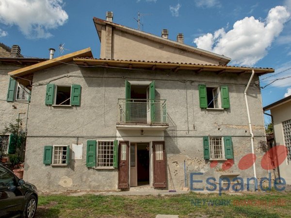 casa semindipendente in vendita a Vergato