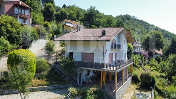 casa indipendente in vendita a Vergato in zona Cereglio