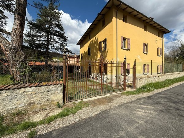 casa semindipendente in vendita a Vergato
