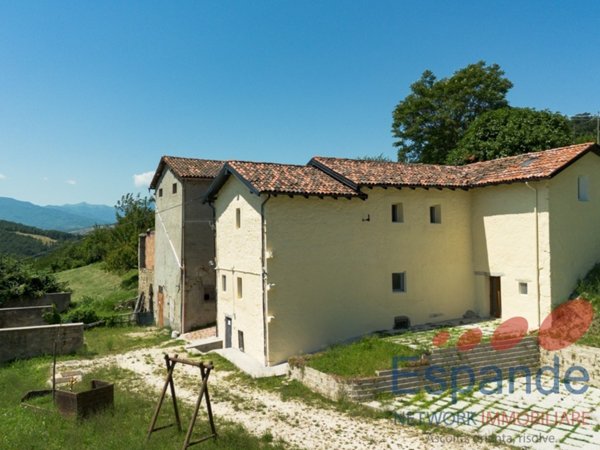 appartamento in vendita a Vergato in zona Riola