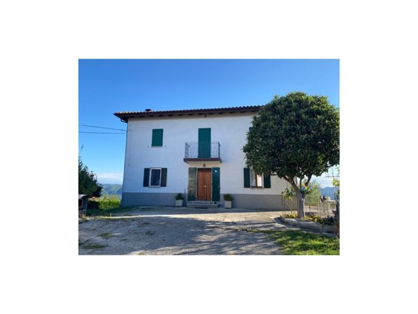 casa indipendente in vendita a Vergato in zona Castelnuovo