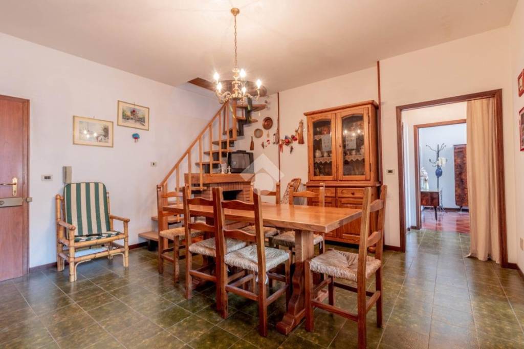 appartamento in vendita a Vergato in zona Tolè
