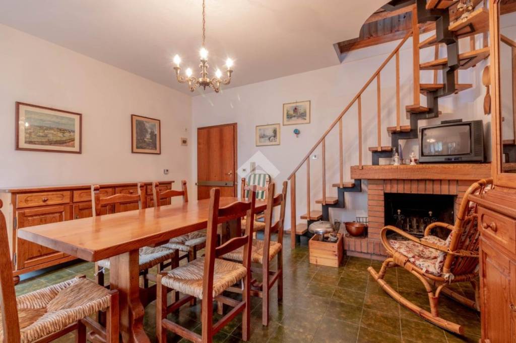 appartamento in vendita a Vergato in zona Tolè