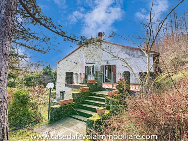 casa indipendente in vendita a Vergato in zona Riola