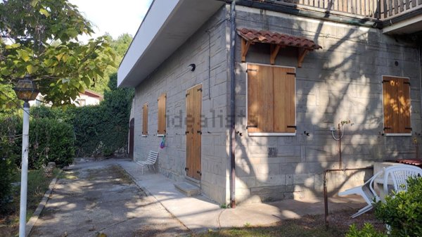 appartamento in vendita a Vergato in zona Tolè