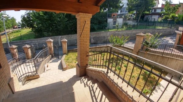 appartamento in vendita a Vergato in zona Tolè
