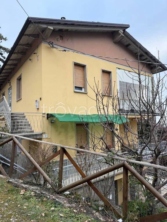 appartamento in vendita a Vergato in zona Tolè