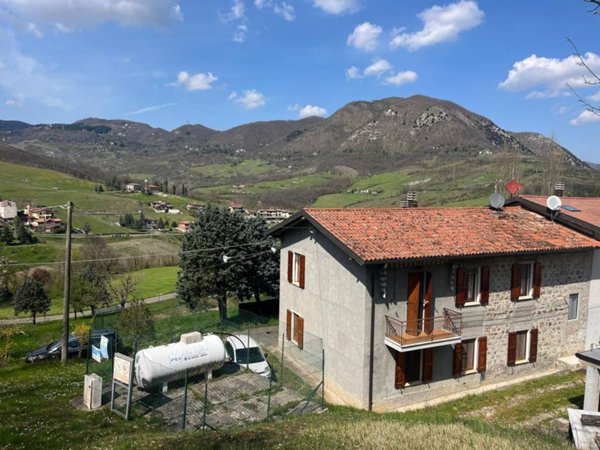 casa indipendente in vendita a Vergato
