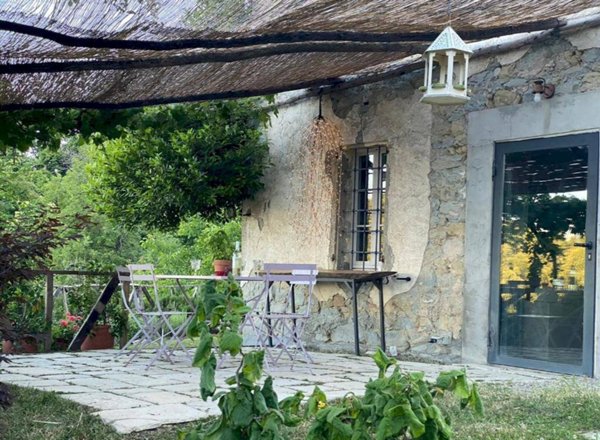 casa indipendente in vendita a Vergato in zona Cereglio