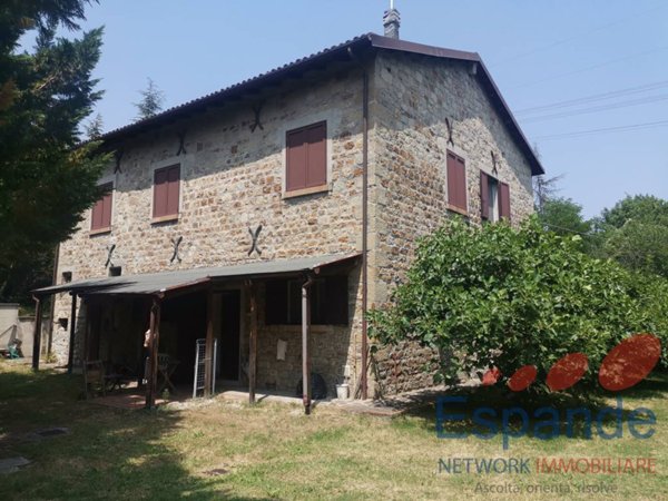 casa indipendente in vendita a Vergato