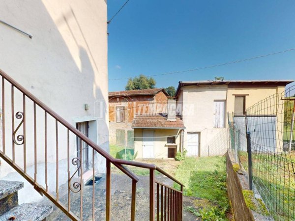 casa indipendente in vendita a Vergato in zona Tolè