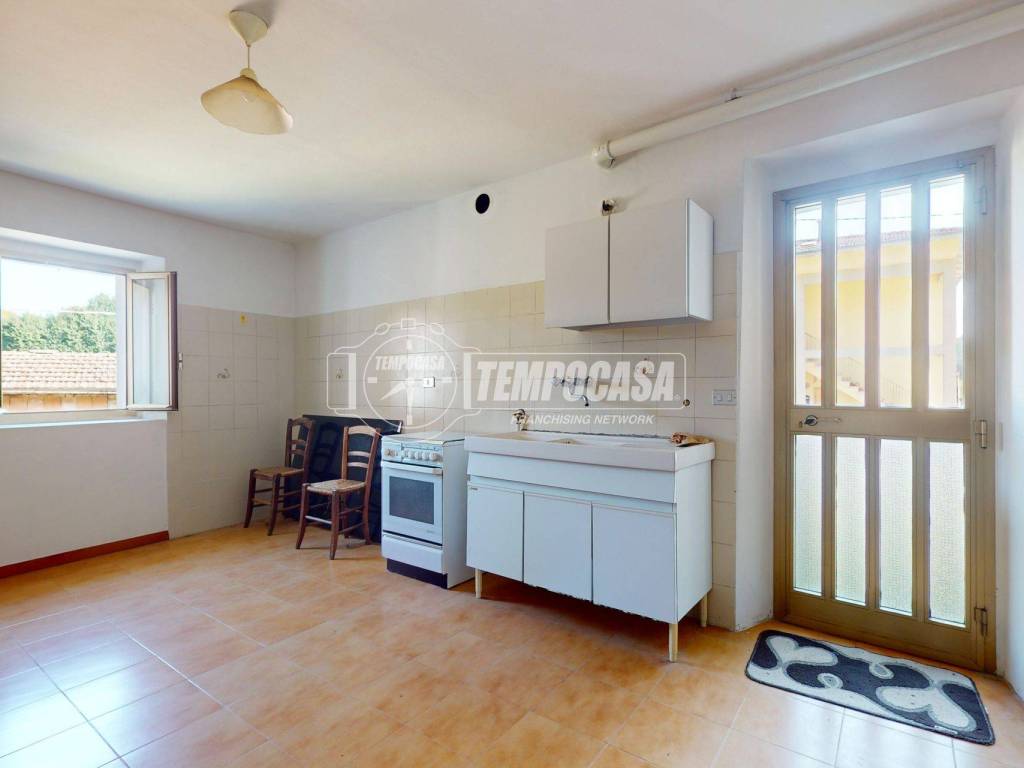 appartamento in vendita a Vergato in zona Tolè