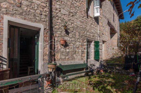 casa indipendente in vendita a Vergato in zona Cereglio