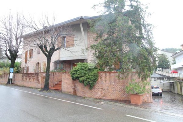 casa indipendente in vendita a Vergato