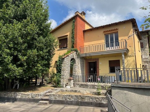 casa indipendente in vendita a Vergato in zona Cereglio