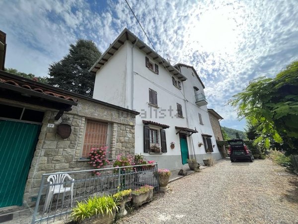 casa indipendente in vendita a Vergato in zona Cereglio