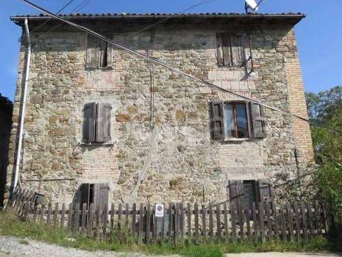 casa indipendente in vendita a Vergato