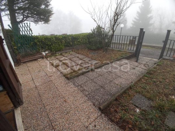 appartamento in vendita a Vergato in zona Tolè