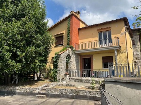 casa indipendente in vendita a Vergato in zona Cereglio