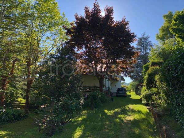 casa indipendente in vendita a Vergato in zona Cereglio