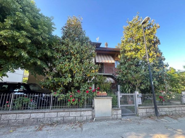 casa indipendente in vendita a Vergato