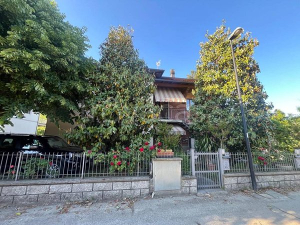 casa indipendente in vendita a Vergato