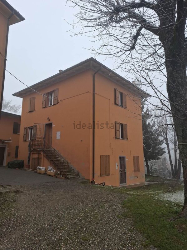 appartamento in vendita a Vergato in zona Tolè