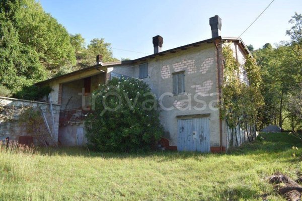 casa indipendente in vendita a Vergato in zona Prunarolo