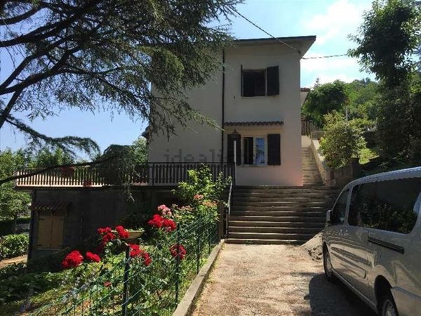 appartamento in vendita a Vergato in zona Tolè