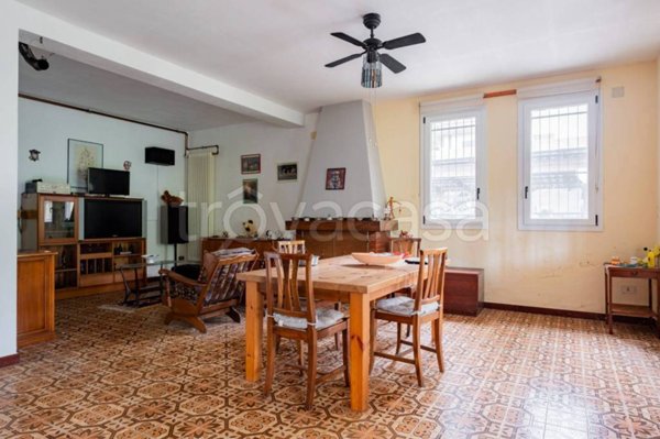 appartamento in vendita a Vergato in zona Cereglio