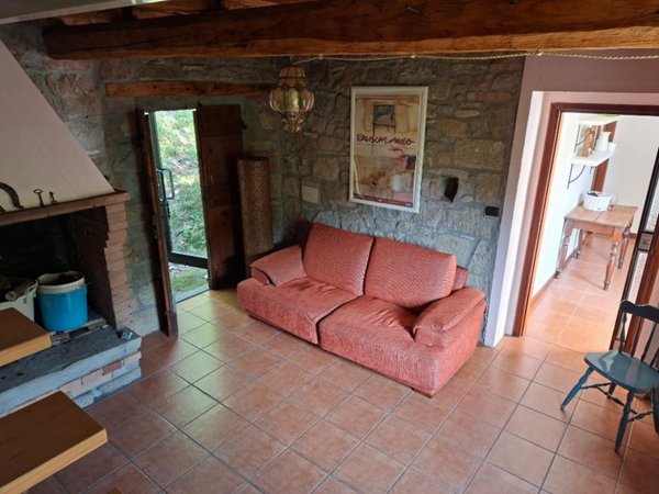 casa indipendente in vendita a Vergato