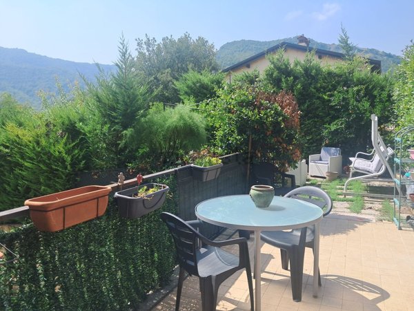 casa indipendente in vendita a Vergato in zona Calvenzano
