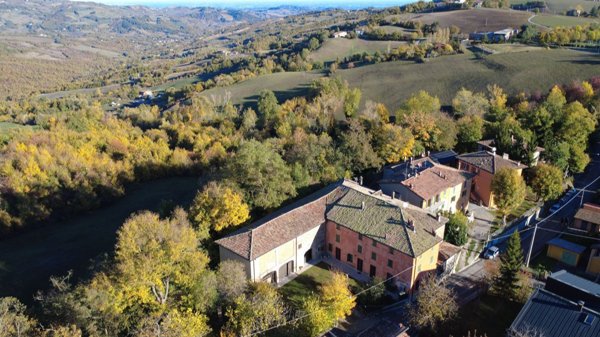 locale di sgombero in vendita a Vergato in zona Tolè