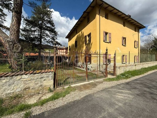casa indipendente in vendita a Vergato in zona Castelnuovo