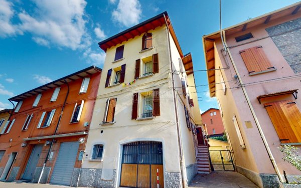 casa indipendente in vendita a Zola Predosa in zona Riale