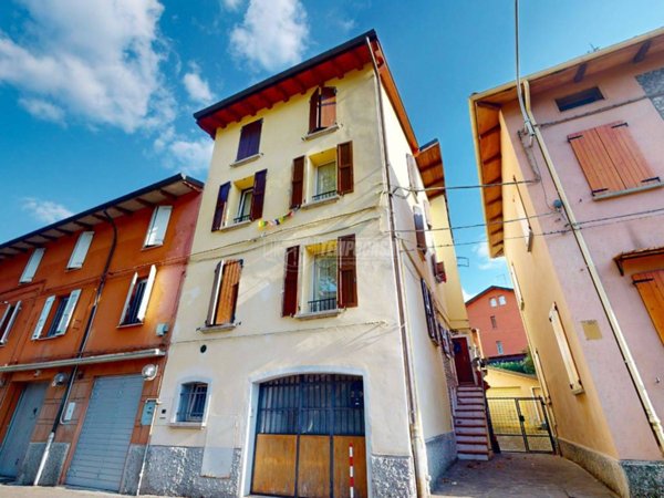 casa indipendente in vendita a Zola Predosa in zona Riale