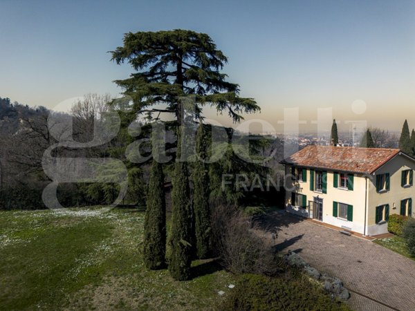 casa indipendente in vendita a Zola Predosa in zona Riale