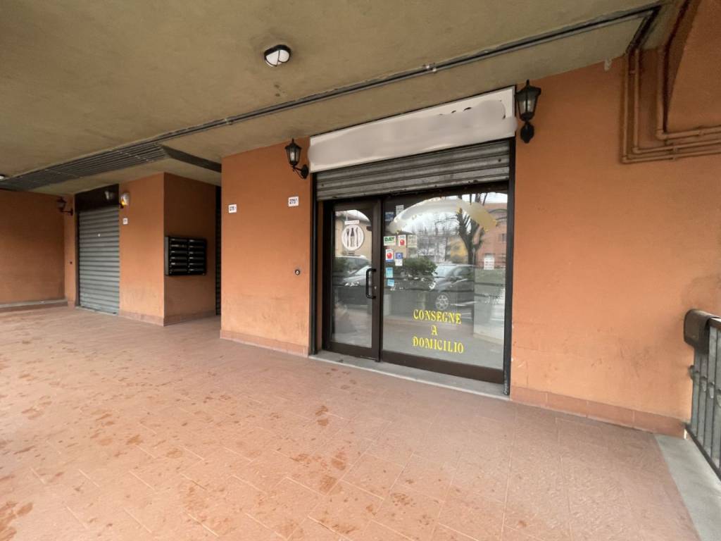 negozio in vendita a Zola Predosa in zona Ponte Ronca