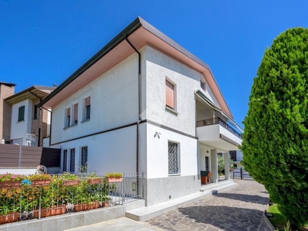 casa indipendente in vendita a Zola Predosa