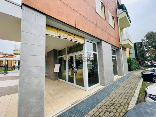 negozio in vendita a Zola Predosa