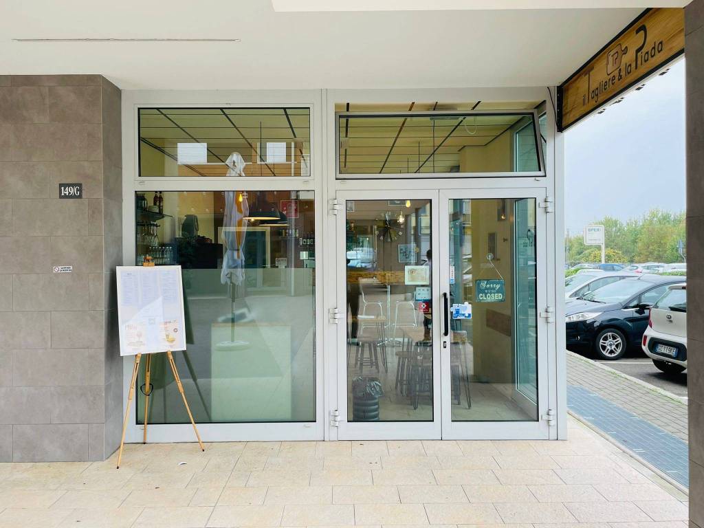 negozio in vendita a Zola Predosa